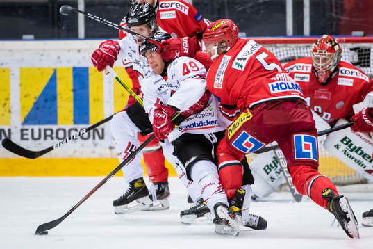 Vita Hästens Filip Cruseman och Modos Frank Corrado