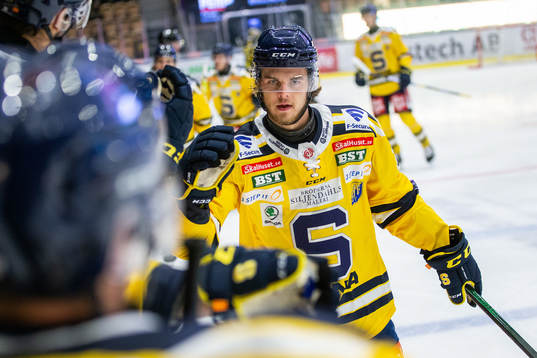 Södertäljes Samuel Fagemo jublar