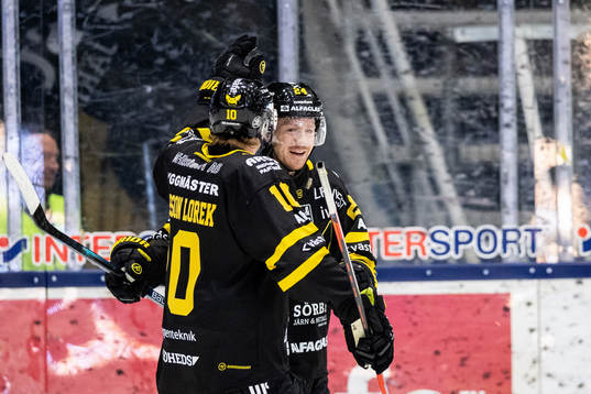 Västerås Joakim Hillding jublar