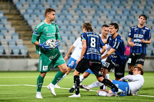 Sirius målvakt Lukas Jonsson