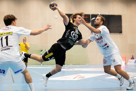 Sävehofs Pontus Brolin och Redbergslids Eric Forsell