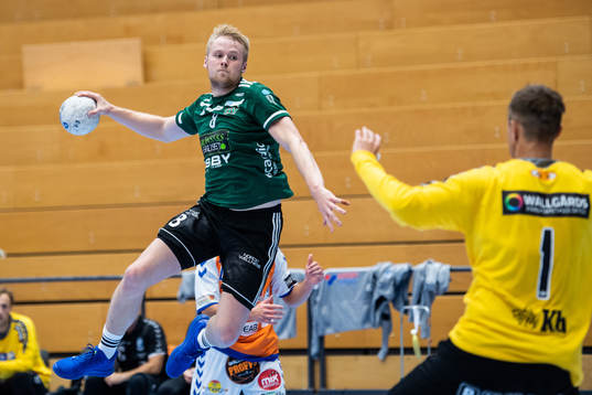 Helsingborgs Emil Lindkvist och Kristianstads målvakt