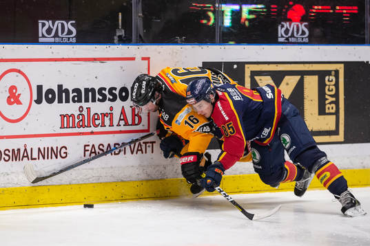 Luleås Niklas Olausson och Djurgårdens Michael Haga