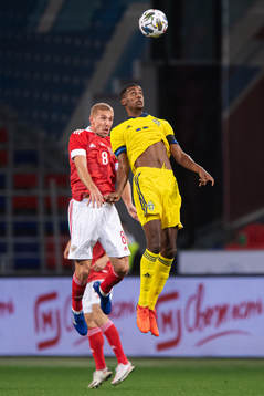 Yuri Gazinski of Russia and Alexander Isak of Sweden