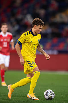 Jordan Larsson of Sweden
