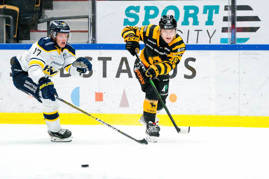 s Emil Johansson
