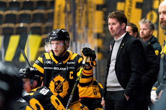 Skellefteås Oscar Möller och tränare Stefan Klockare