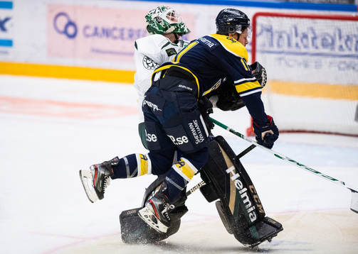 s Simon Önerud
