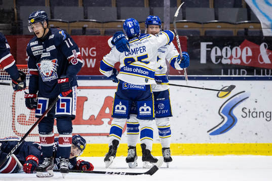 Leksands Carter Camper jublar med Patrik Zackrisson och