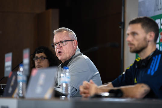 Head coach Janne Andersson and Marcus Berg of the Swedish