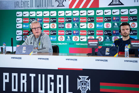 Head coach Janne Andersson and Marcus Berg of the Swedish