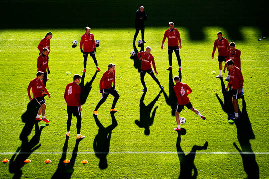 Bläddra bland fler bilder av Football, Nations League, Norway, training