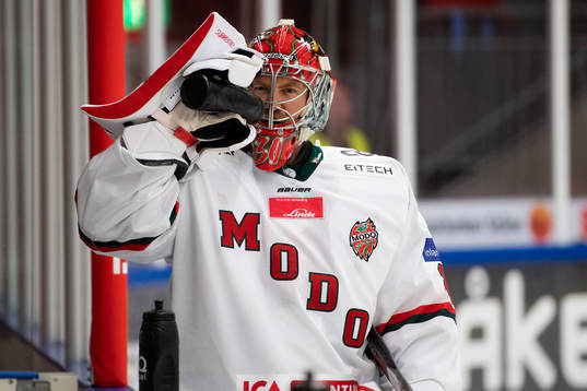 Modos målvakt Anthony Peters