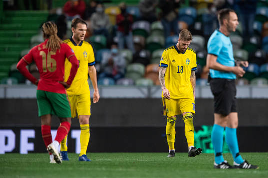 Pontus Jansson of Sweden looks dejected