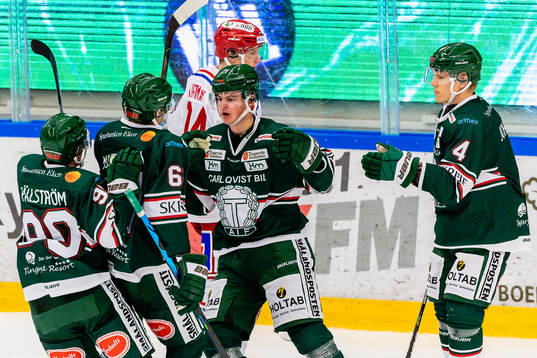 Tingsryds Filip Cederqvist jublar