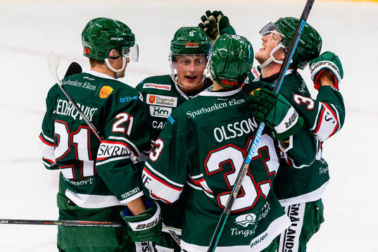 Tingsryds Rasmus Bengtsson och Jacob Lundegård jublar