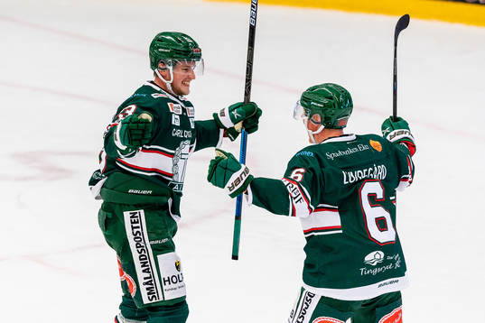 Tingsryds Rasmus Bengtsson och Jacob Lundegård jublar