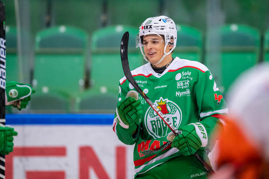 Rögles William Gustavsson   jublar