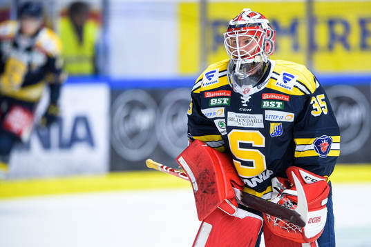 Södertäljes målvakt Filip Gustavsson
