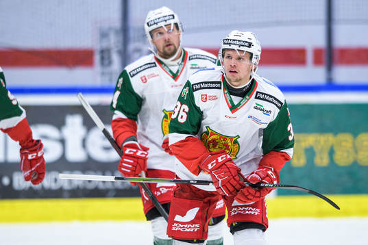Moras Wilson Johansson jublar