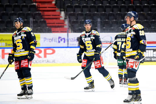 Södertäljes Matt Bailey, Evan Bouchard och Carl Becker