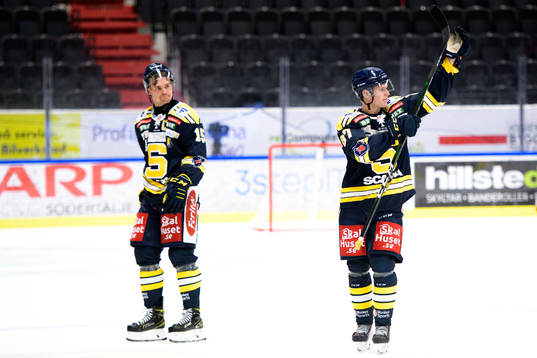 Södertäljes Oscar Von Sivers och Hugo Gustafsson deppar