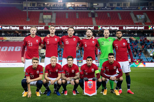 Norway's starting eleven pose for a team photo ahead the