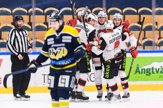 Malmö Redhawks Oliver Lauridsen jublar
