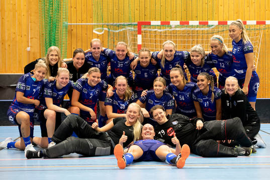 Munka-Ljungbys spelare jublar