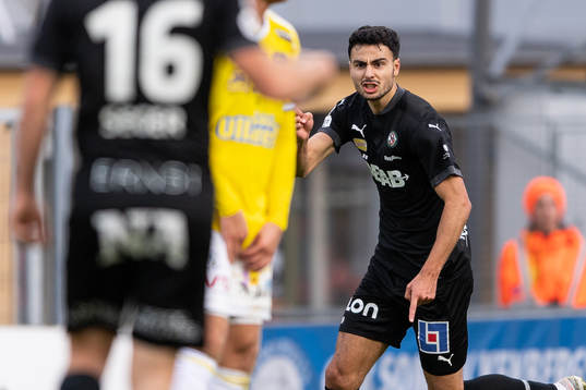Örebros Deniz Hümmet jublar