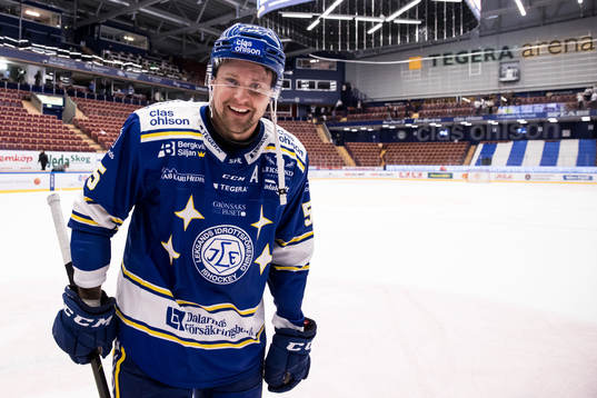 Leksands Jonas Ahnelöv jublar