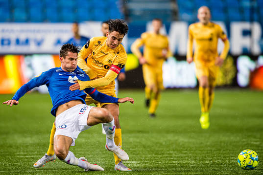 Kristoffer Haugen of Molde and Sebastian Tounekti of