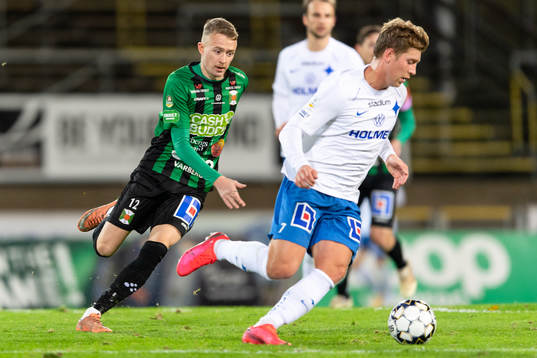 Varbergs Rasmus Cronvall jagar IFK Norrköpings Alexander