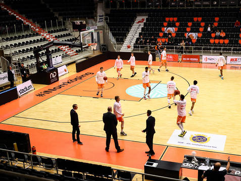 Norrköping Dolphins värmer upp