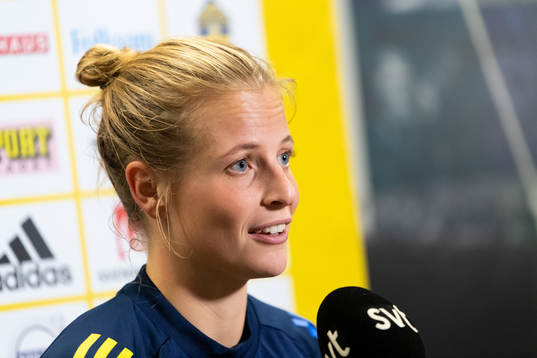 Anna Anvegård is being interviewed