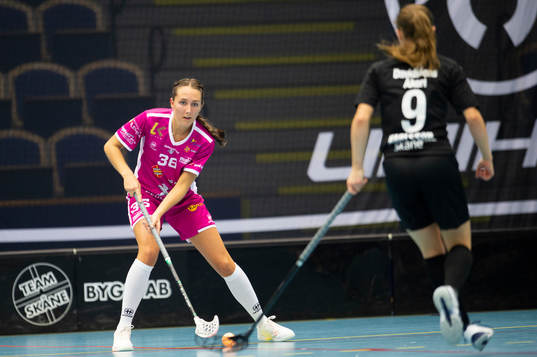 s Madeleine Karlsson