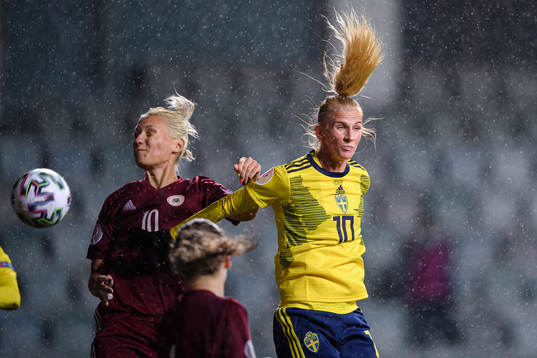Anastasija Rocane of Latvia and Sofia Jakobsson of Sweden