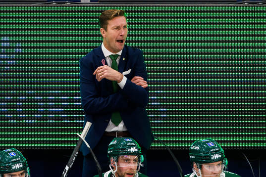 Färjestads huvudtränare Johan Pennerborn