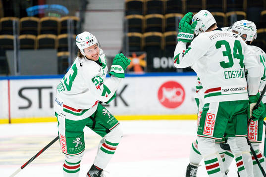 Rögles Moritz Seider jublar