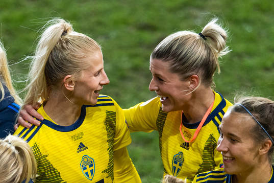 Sofia Jakobsson and Olivia Schough of Sweden celebrate