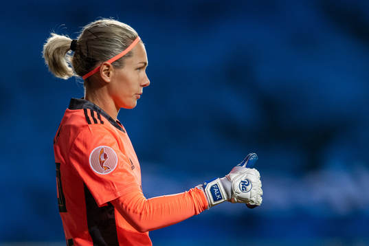 Goalkeeper Jennifer Falk of Sweden gives a thumb up