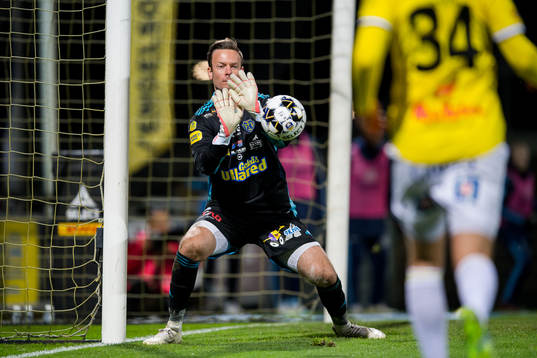 Falkenbergs målvakt Viktor Noring