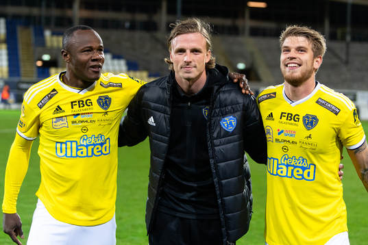 Falkenbergs Nsima Peter, Carl Johansson och Marcus Mathisen
