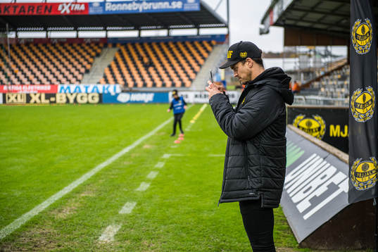Mjällbys Marknadskoordinator Jacob Lennartsson