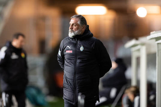 AFC Eskilstunas tränare Özcan Melkemichel