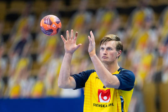 Jonathan Carlsbogård of Sweden