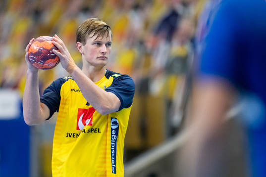 Jonathan Carlsbogård of Sweden