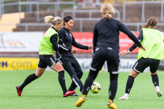 Rebecka Blomqvist och assisterande tränare Jane Törnqvist