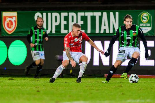 Degerfors Victor Edvardsen och GAIS Charlie Weberg