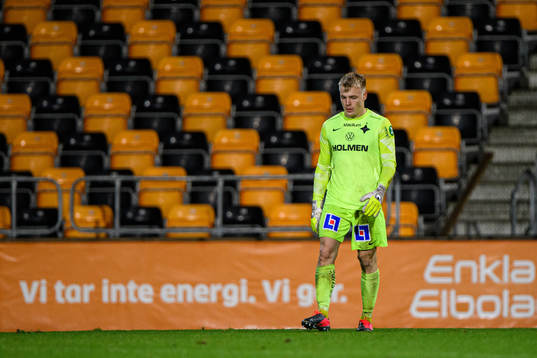 IFK Norrköpings målvakt Isak Pettersson deppar